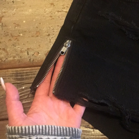 Levi Strauss High Rise Shorts - Picture 4 of 5